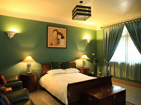 Biệt thự sang trọng của danh ca Elvis Phương 6